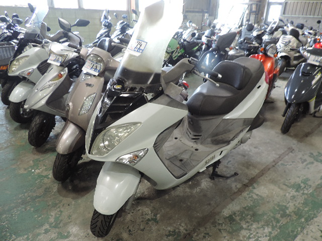 ★支払総額4.0万円★走行テスト済み！関東圏内即日配送！ SYM RV125I RFGLF 車格大きい小型スクーター！4スト、インジェクション！通勤通学に♪ ☆支払総額4.0万円☆走行テスト済み！関東圏内即日配送！ SYM RV125I